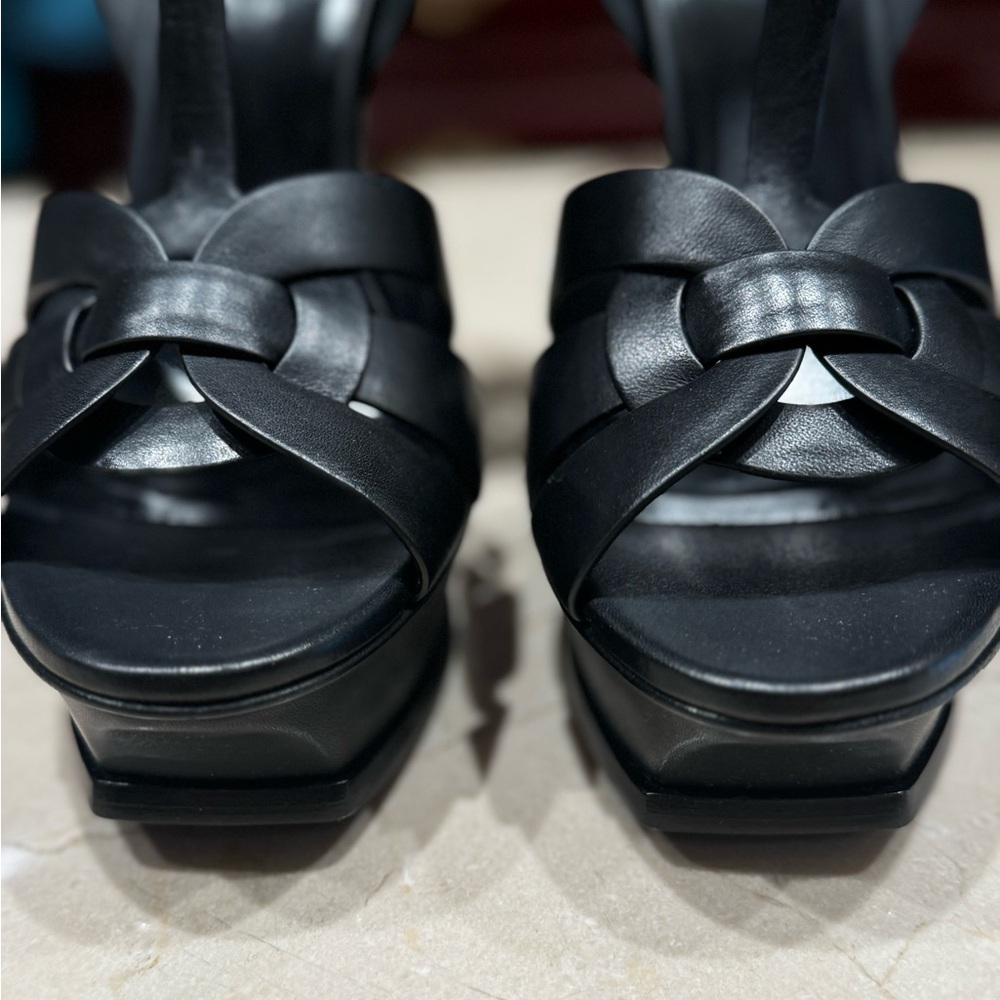 YSL Brand New TRIBUTE SANDAL black leather size 41